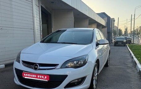 Opel Astra J, 2013 год, 900 000 рублей, 13 фотография