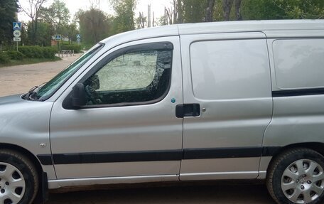 Peugeot Partner II рестайлинг 2, 2011 год, 400 000 рублей, 3 фотография