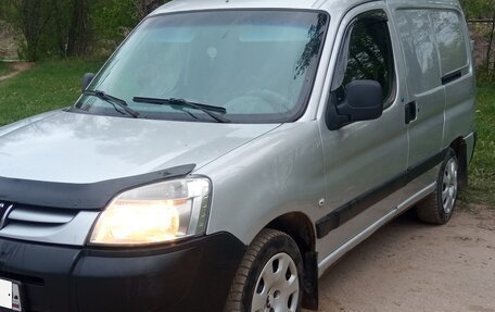 Peugeot Partner II рестайлинг 2, 2011 год, 400 000 рублей, 2 фотография
