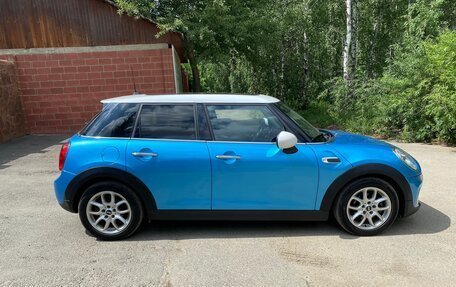 MINI Hatch, 2017 год, 1 990 000 рублей, 7 фотография