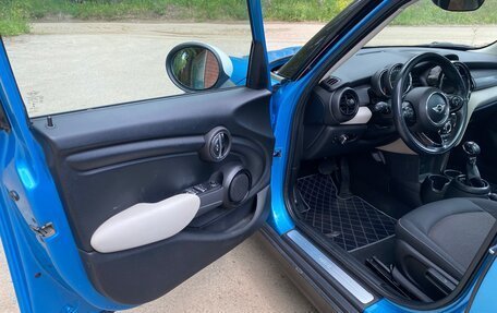 MINI Hatch, 2017 год, 1 990 000 рублей, 10 фотография