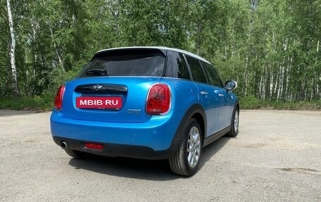 MINI Hatch, 2017 год, 1 990 000 рублей, 9 фотография