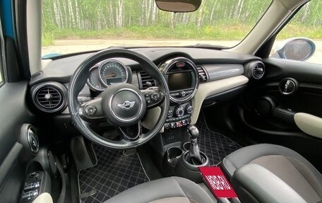 MINI Hatch, 2017 год, 1 990 000 рублей, 14 фотография