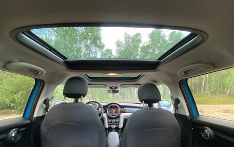 MINI Hatch, 2017 год, 1 990 000 рублей, 29 фотография