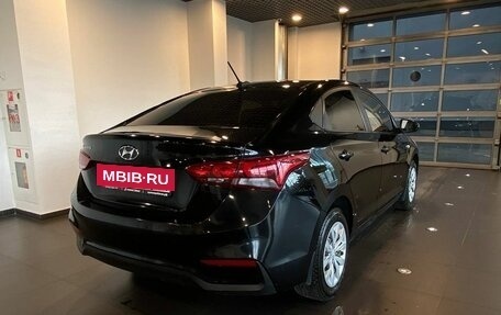 Hyundai Solaris II рестайлинг, 2017 год, 1 180 000 рублей, 3 фотография
