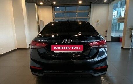 Hyundai Solaris II рестайлинг, 2017 год, 1 180 000 рублей, 4 фотография