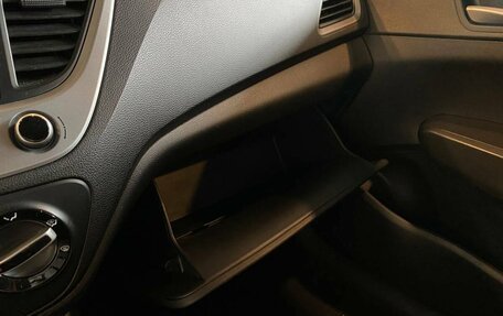 Hyundai Solaris II рестайлинг, 2017 год, 1 180 000 рублей, 29 фотография