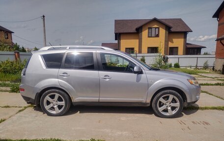 Mitsubishi Outlander III рестайлинг 3, 2008 год, 850 000 рублей, 4 фотография