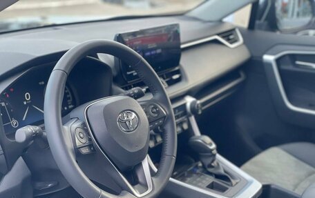 Toyota RAV4, 2024 год, 3 700 000 рублей, 10 фотография