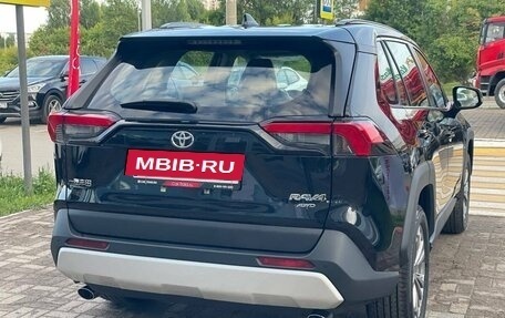 Toyota RAV4, 2024 год, 3 700 000 рублей, 5 фотография