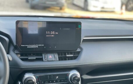 Toyota RAV4, 2024 год, 3 700 000 рублей, 14 фотография