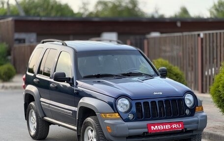 Jeep Liberty (North America) I, 2005 год, 695 000 рублей, 3 фотография