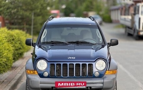 Jeep Liberty (North America) I, 2005 год, 695 000 рублей, 12 фотография