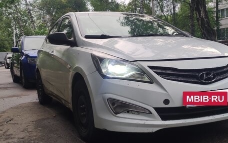 Hyundai Solaris II рестайлинг, 2015 год, 520 000 рублей, 2 фотография
