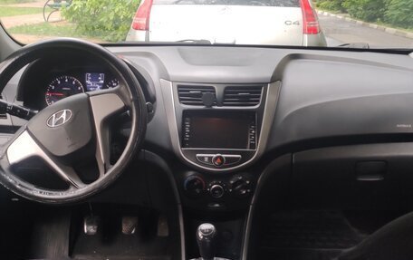 Hyundai Solaris II рестайлинг, 2015 год, 520 000 рублей, 7 фотография