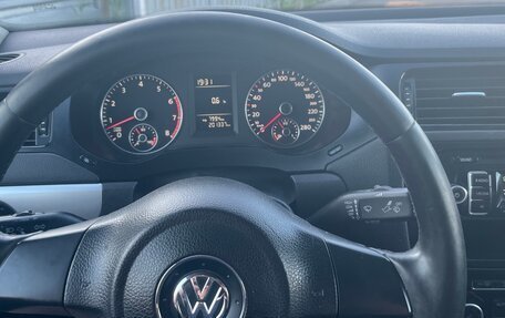 Volkswagen Jetta VI, 2011 год, 975 000 рублей, 15 фотография