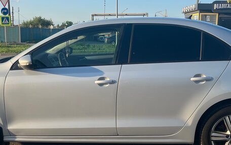 Volkswagen Jetta VI, 2011 год, 975 000 рублей, 18 фотография