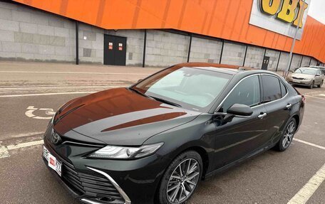 Toyota Camry, 2022 год, 3 300 000 рублей, 7 фотография