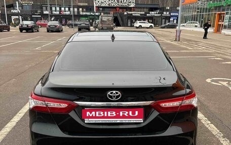 Toyota Camry, 2022 год, 3 300 000 рублей, 4 фотография