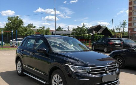 Volkswagen Tiguan II, 2021 год, 3 300 000 рублей, 3 фотография