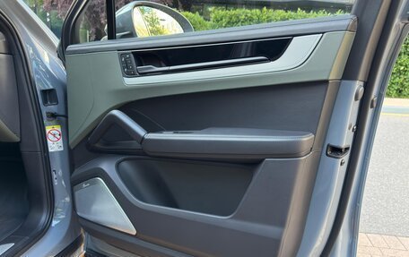 Porsche Cayenne III, 2023 год, 13 700 000 рублей, 25 фотография