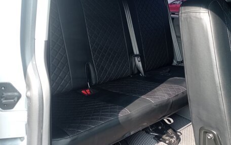 Volkswagen Caravelle T6 рестайлинг, 2020 год, 5 700 000 рублей, 10 фотография