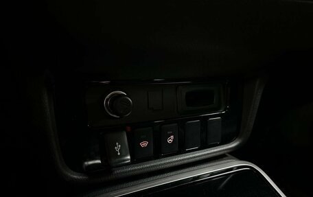 Mitsubishi Outlander III рестайлинг 3, 2019 год, 1 840 000 рублей, 14 фотография