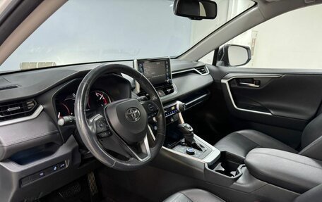 Toyota RAV4, 2019 год, 2 797 000 рублей, 10 фотография
