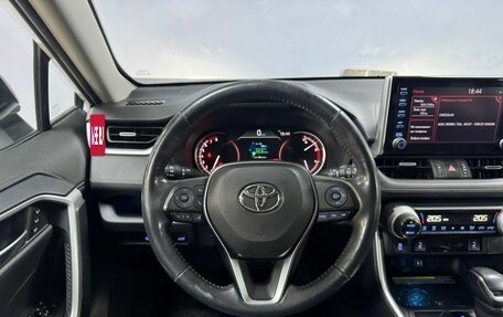 Toyota RAV4, 2019 год, 2 797 000 рублей, 21 фотография