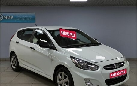 Hyundai Solaris II рестайлинг, 2013 год, 700 000 рублей, 3 фотография