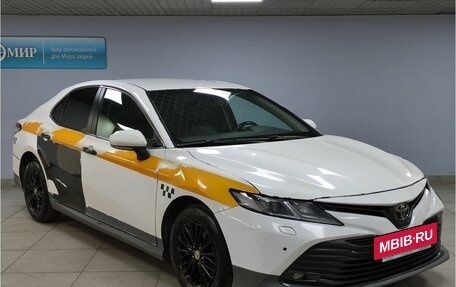 Toyota Camry, 2020 год, 2 120 000 рублей, 3 фотография
