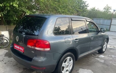 Volkswagen Touareg III, 2004 год, 900 000 рублей, 1 фотография