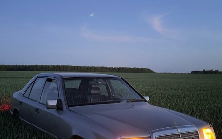 Mercedes-Benz W124, 1990 год, 320 000 рублей, 2 фотография