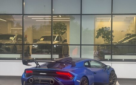 Lamborghini Huracán, 2023 год, 56 650 000 рублей, 4 фотография