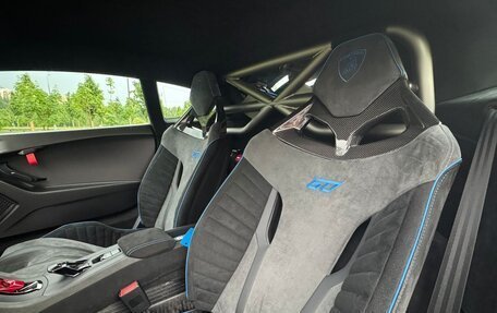Lamborghini Huracán, 2023 год, 56 650 000 рублей, 7 фотография