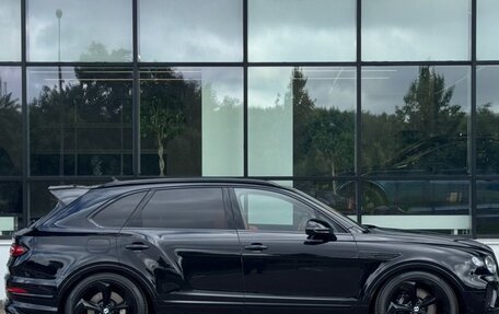 Bentley Bentayga I, 2024 год, 48 000 000 рублей, 3 фотография