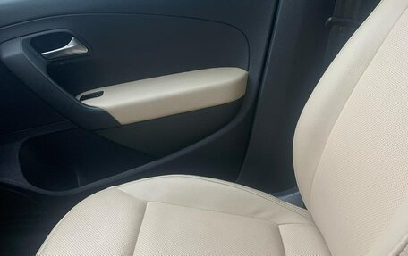 Volkswagen Polo VI (EU Market), 2018 год, 1 400 000 рублей, 2 фотография
