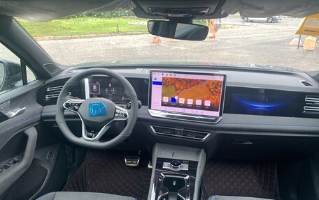 Volkswagen Tiguan, 2025 год, 4 800 000 рублей, 9 фотография