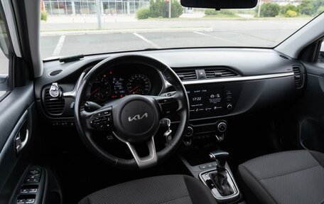 KIA Rio IV, 2022 год, 1 995 000 рублей, 6 фотография