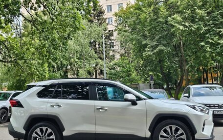 Toyota RAV4, 2020 год, 4 190 000 рублей, 6 фотография