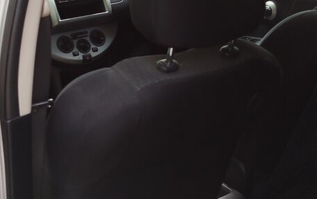 Nissan Note II рестайлинг, 2009 год, 680 000 рублей, 15 фотография