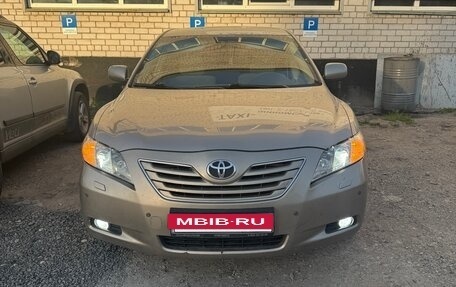 Toyota Camry, 2007 год, 1 320 000 рублей, 2 фотография