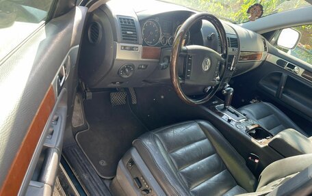 Volkswagen Touareg III, 2004 год, 900 000 рублей, 2 фотография
