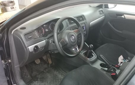 Volkswagen Jetta VI, 2012 год, 990 000 рублей, 2 фотография