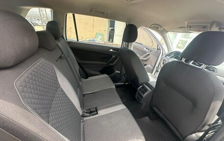 Volkswagen Tiguan II, 2021 год, 1 899 000 рублей, 11 фотография