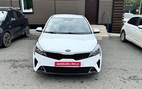 KIA Rio IV, 2020 год, 1 840 000 рублей, 8 фотография