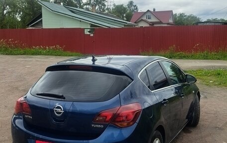 Opel Astra J, 2011 год, 800 000 рублей, 4 фотография