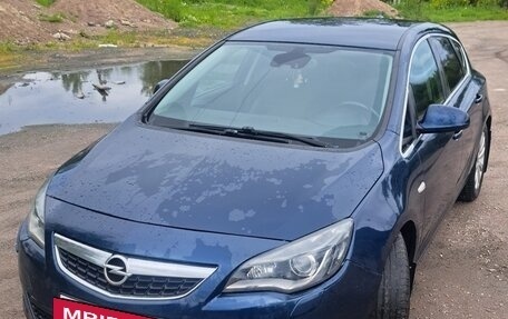 Opel Astra J, 2011 год, 800 000 рублей, 7 фотография