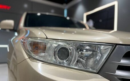 Toyota Highlander III, 2012 год, 2 300 000 рублей, 9 фотография