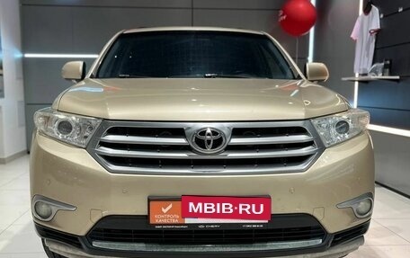 Toyota Highlander III, 2012 год, 2 300 000 рублей, 8 фотография